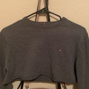 TOMMY HILFIGER CROPPED SWEATER